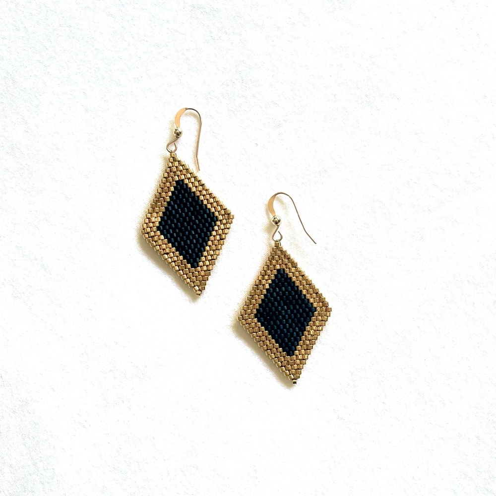Handmade Black & Gold Beaded Earrings. Peyote Stitch, Diamond shape.